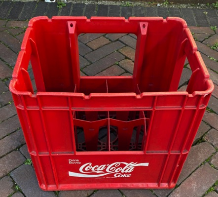 06016-1 € 10,00 coca cola olastic krat.jpeg